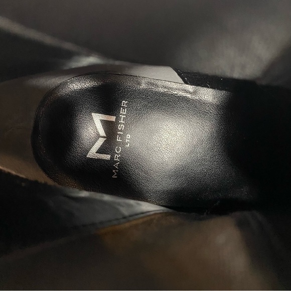 Marc Fisher Yale Gray Suede Pointy Toe Bootie 9.5 M - Picture 13 of 15